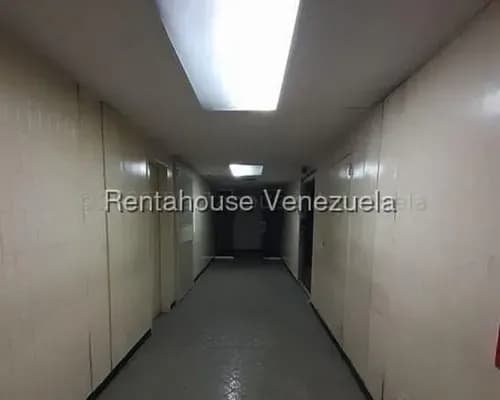 Eleve El Perfil De Su Negocio Con Exclusiva Oficina Recién Remodelada, Mls #26-18048