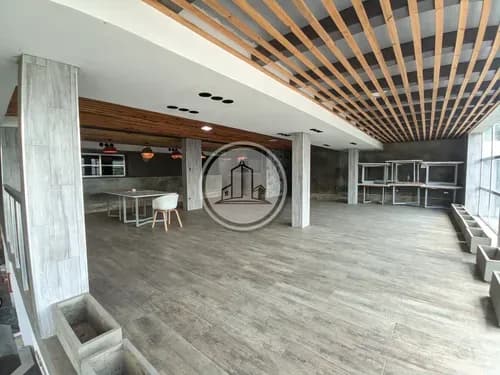 Vende Estupendo Y Amplio Local A Estrenar, Excelente Ubicación En Zona Muy Transitada Y Concurrida En La Ciudad De Maracay. 013jsc