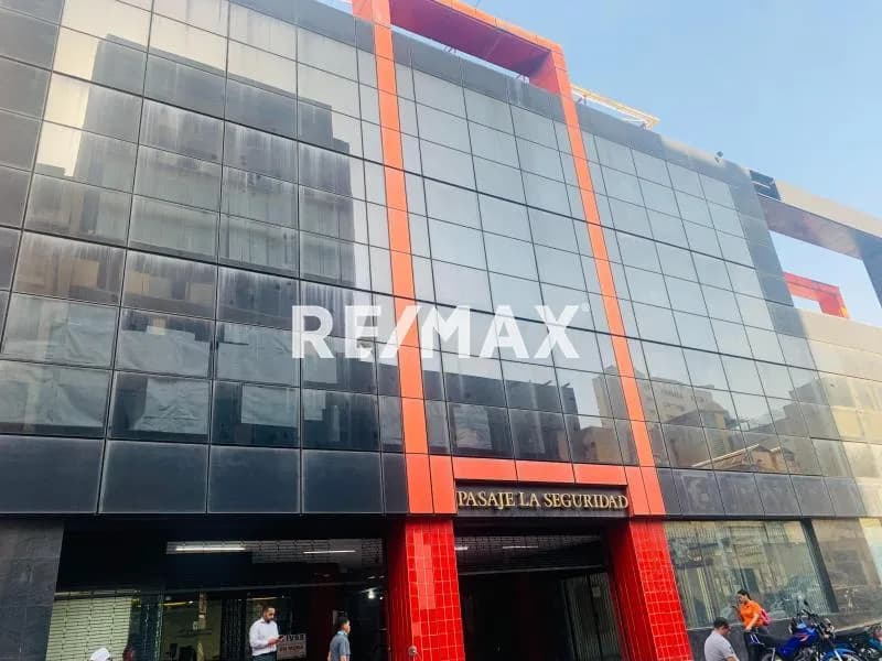 Local comercial en venta, 295,56M² , Esq Ibarras con Av. Urdaneta
