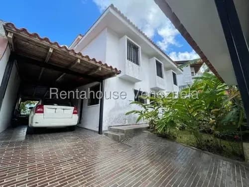 Tg Casa En Venta En Los Naranjos Del Cafetal, 317 Mt2 De Terreno, En Calle Cerrada Con Vigilancia 26-7882