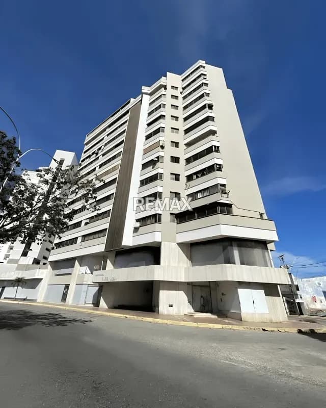 APARTAMENTO EN VENTA EN RESIDENCIA VISTA BELLA EN AV. SANTIAGO MARIÑO, MUNICIPIO MARIÑO, NUEVA ESPARTA, VENEZUELA