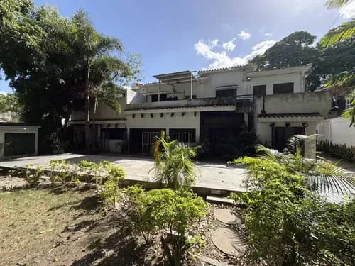 Alquilo Casa Comercial En La Alta Florida, Caracas