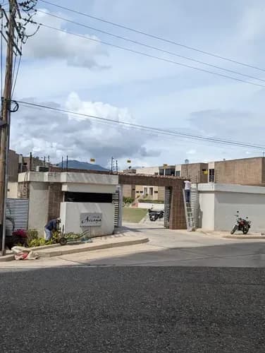 Townhouse En Venta En Obra Blanca En Villas Altos De Aricagua En Mañongo Naguanagua Edo Carabobo Zc