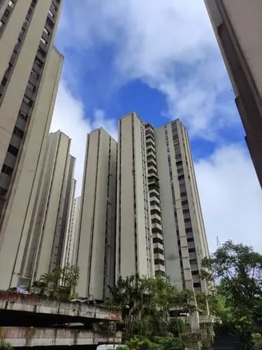 Venta De Apartamento En San Antonio De Los Altos Res. Ops, Av Perimetral Rz