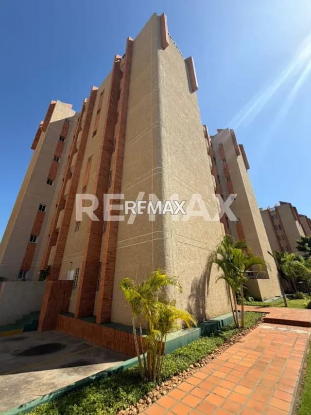 APARTAMENTO EN ALQUILER EN RES. PEQUEÑA EUROPA ZONA ESTE EN MARACAIBO