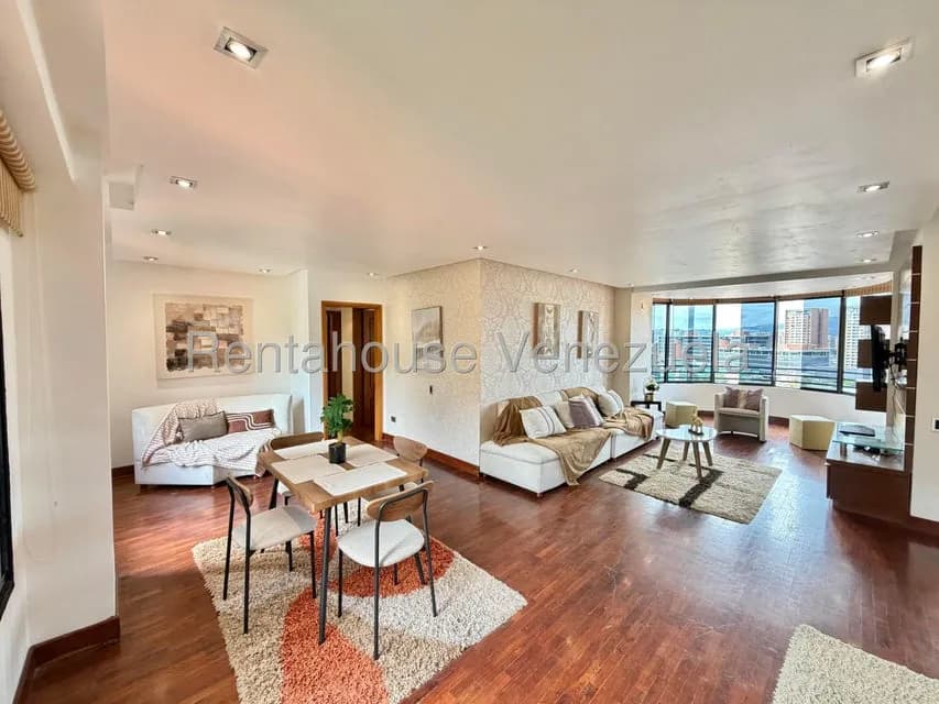 Apartamento (1 Nivel) en Alquiler en Los Chorros, Distrito Metropolitano