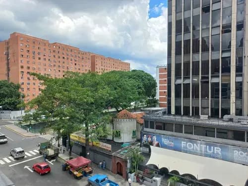 Remodela A Su Estilo! Apartamento En Sabana Grande Calle Los Jabillos, Caracas 118m2/3hab/1 Baño Jjgm