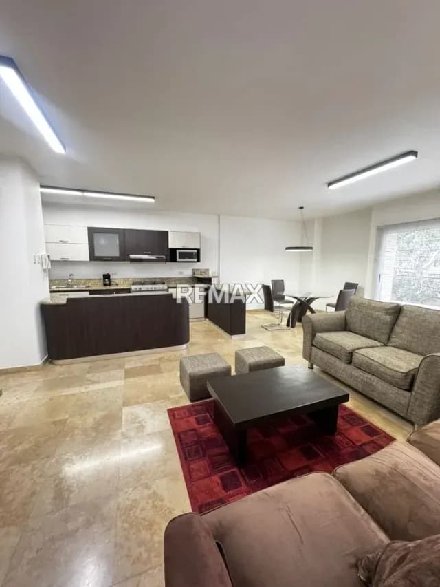 ALQUILO APARTAMENTO EN EDIFICIO MALLORQUINA LA VIRGINIA