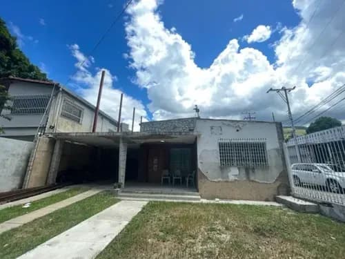 Casa - Terreno En Alquiler.