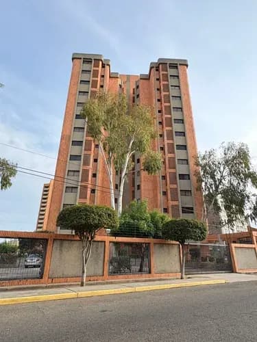 Alquiler De Apartamento En Valle Frío Resd. París Actualizado