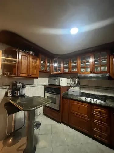 Faith Real Estate *vende Pent House En Poblado De San Diego Campo Residencial* ( Sin Amoblar) *consta De:* 160 Mtrs2 5 Habitaciones 3 Baños Cocina Empotrada En Madera Ofv