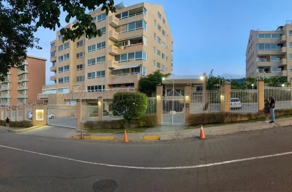 Apartamento (1 Nivel) en Venta en Lomas del Sol, Distrito Metropolitano