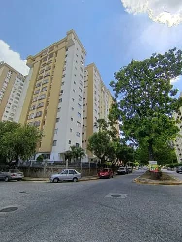 Johana Lazaro Alquila Apartamento Sin Amoblar En Prebo Posee Planta 50% Cerca Del Cc Shoping Center **clientes Directos**