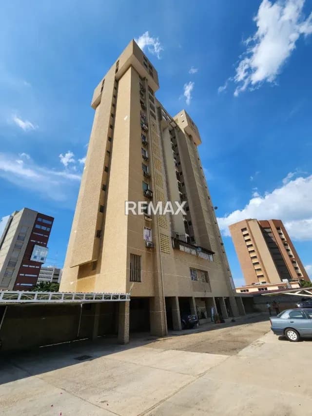 En Venta Apartamento Edificio Tamara Calle 78 con Avenida 3D Frente al Saime de Valle frio