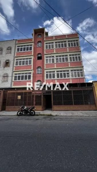 SE VENDE EDIFICIO COMERCIAL Y HABITACIONAL EN EL CENTRO DEBARQUISIMETO