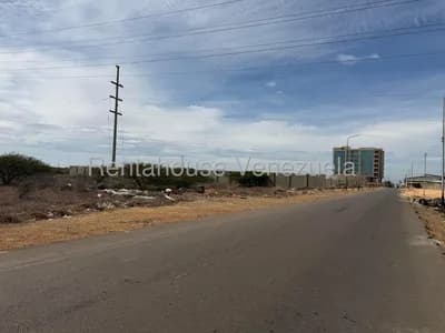 Terreno en venta en Dona Emilia, Punto Fijo, Falcón - $28k
