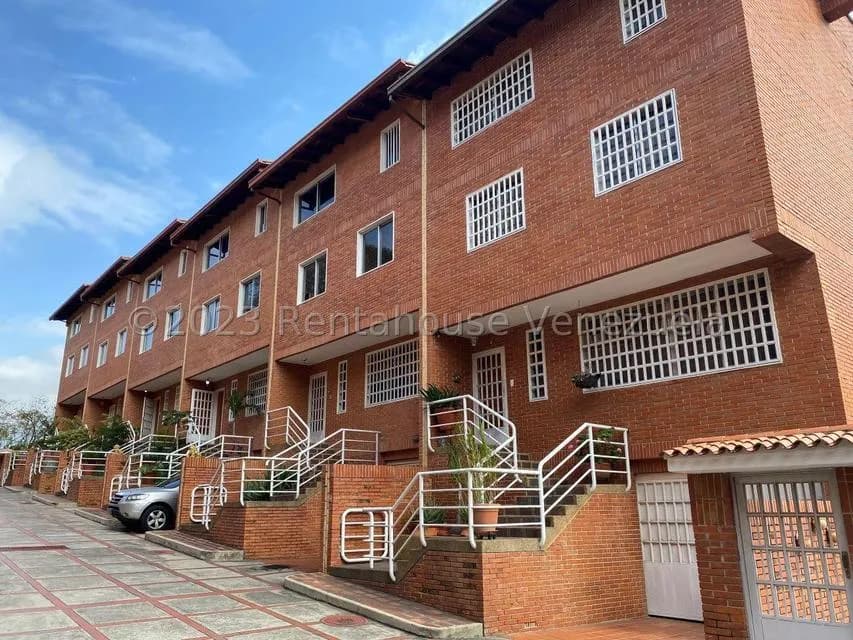 Townhouse (Multiples Niveles) en Venta en Miranda, Distrito Metropolitano