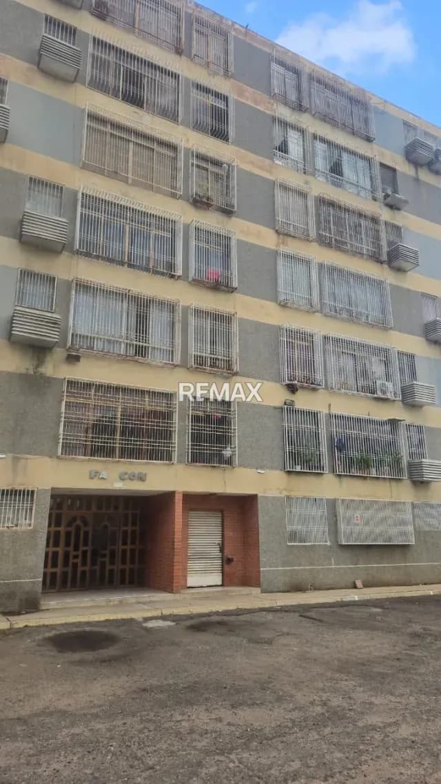 Apartamento en Parque Residencial La Colina