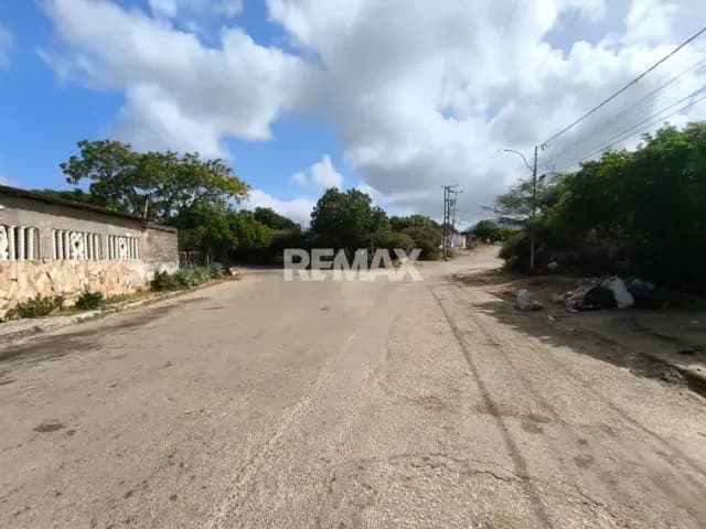 ESTRATEGICO TERRENO EN VENTA, ALTAGRACIA, ISLA DE MARGARITA