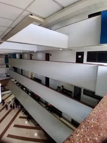 En Venta Consultorio Medico Clínica Guerras Mendez Valencia D40-11