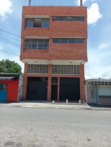 Se Vende Edificio De Oportunidad Ubicado En La Calle Paez, La Romana, Centro, 007jsc