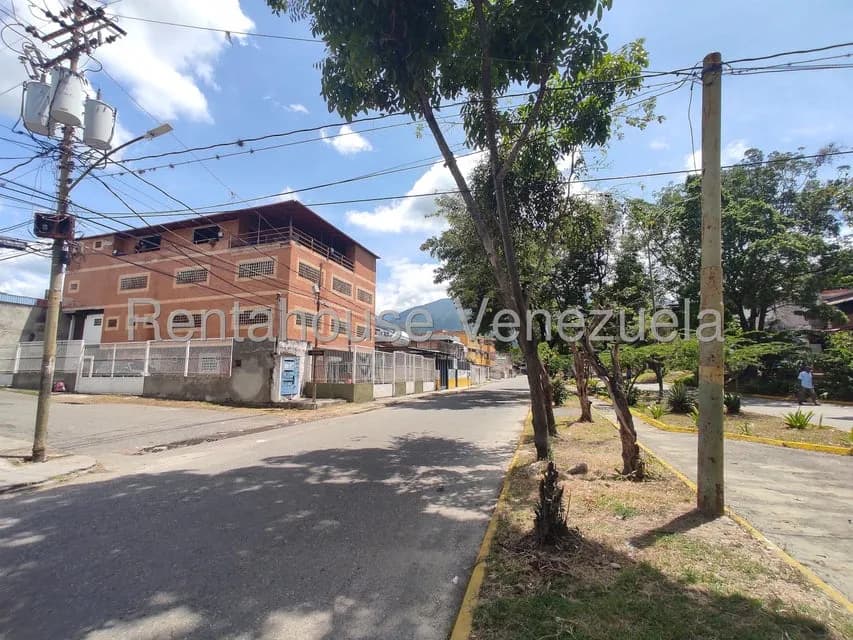 Comercial (Edificio) en Venta en Guatire, Miranda