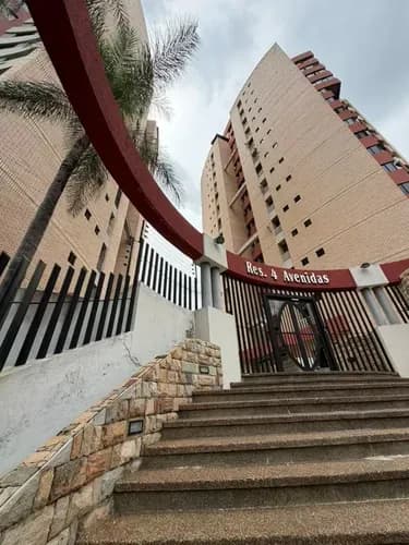 (gb989) En Venta Apartamento En El Parral Res 4 Avenidas
