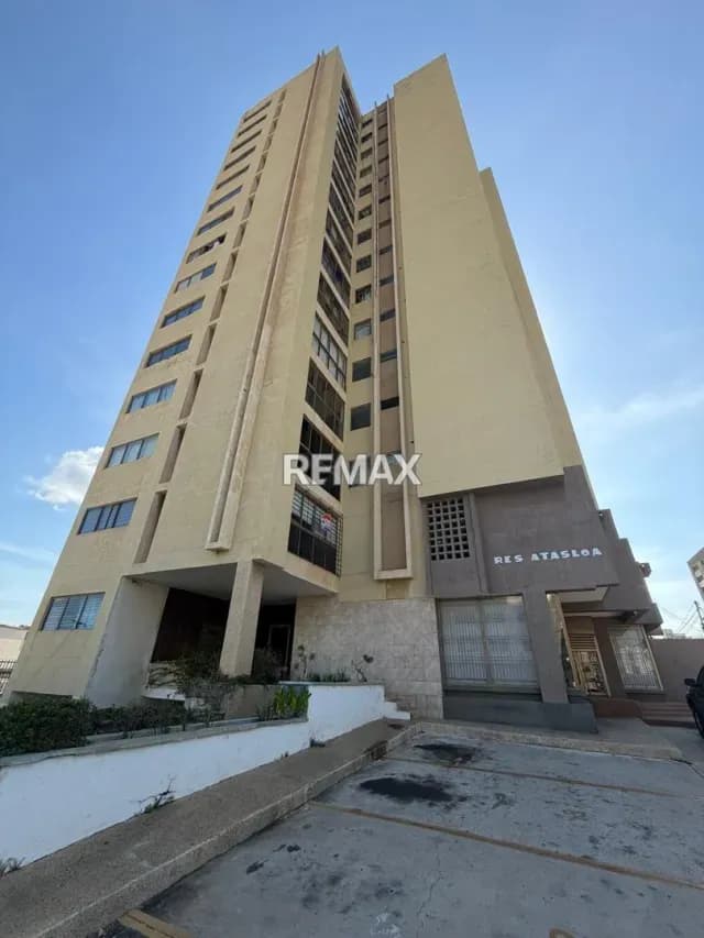 ALQUILO APARTAMENTO EN EDIF.ATASLOA