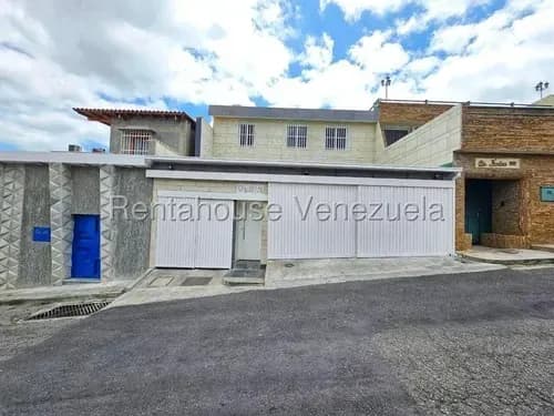 Casa En Venta Urb. El Marques, Caracas 26-18063
