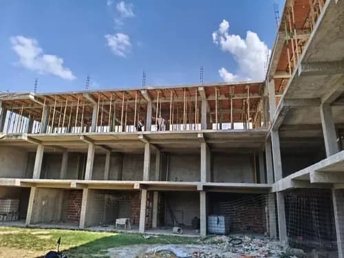 Terreno En Venta En La Avenida Principal De Los Guayos