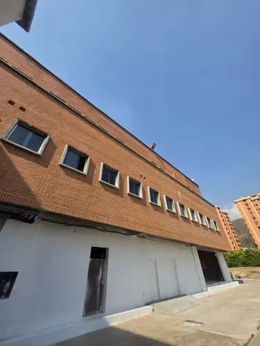 Clinica En Naguanagua Mañongo Valencia Carabobo Ejecucion De Obra Al 85% Precio 13 .000.000 Pozo De Agua Propio, Precio Terminado A Consultar
