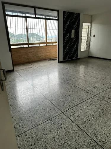 Andrews Matheus Vende Apartamento Res Editor Av Bolivar Norte Valencia Carabobo