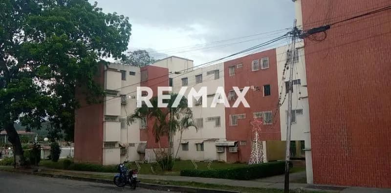 Centrico Apartamento En Venta, Ubicado en la Planta Baja, Urb. Plata I - Valera.