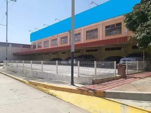 Galpón En La Zona Industrial El Nepe, Municipio Guacara A 500 M De Ciudad Traki. (yb)
