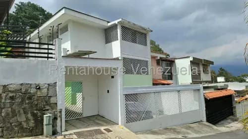 Kg Casa En Venta. La Trinidad Yg 26-19209