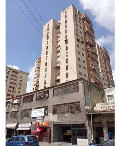 Se Alquila Apartamento En Res. Miracielo