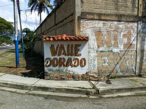 La Inmobiliaria Vip360 Tiene Para Usted Bello Terreno En Venta,el Urbanismo Valle Dorado Con Paredes Perimetrales,zona Tranquila Con Portón Eléctrico, Camara De Seguridad Via Asfaltada Al Mejor Precio