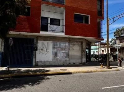 LOCAL EN ALQUILER EN ESQUINA