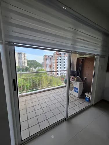 Se Vende Apartamento Monoambiente (tipo Estudio) En Naguanagua El Rincon- Residencia Alta Vista Suits. - 61,82 M2 - Piso 9 - 1 Habitación - 1 Baño - 1 Estacionamiento . An