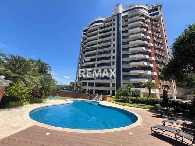 APARTAMENTO EN VENTA URB. ALTOS DE GUATAPARO en Residencias La Defense