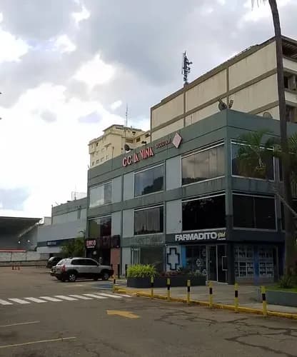 En Alquiler Local Comercial Urbanizacion La Viña C.c La Viña Siglo Xxi Valencia Estado Carabobo