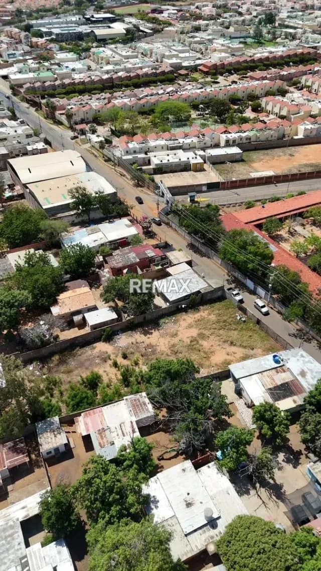 TERRENO EN ZONA NORTE DIAGONAL AL COLEGIO ROSMINI