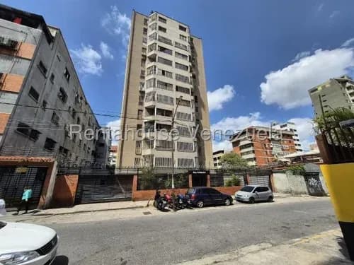 Apartamento En Alquiler: Conectividad Y Confort En Sabana Grande | At 26-19935