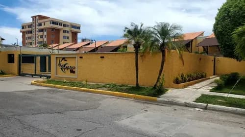 En Venta Excelente Town House En El Exclusivo Conjunto Residencial Le Chapeau