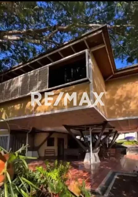 Diseño Arquitectónico y Confort en Conjunto Exclusivo Arquitecto: Fruto Vivas. Conjunto Terrazas del Turbio de solo 8 casas.