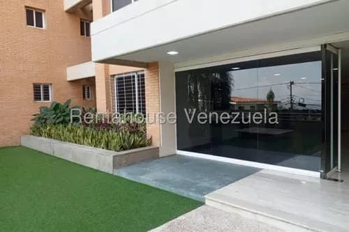 Dennymar, Vende Apartamento Recien Remodealdo En Barquisimeto Zona Este, Con Mas De 100m2, En Impecables Condiciones, Contactame! B6a19442.
