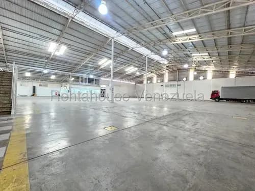 Jip 25-19825. Rentahouse Vende Galpon Industrial De 3343 Mts2, Con Banco De Transformadores, Planta Electrica, Oficinas Equipadas, Suministro De Gas, . Av Intercomunal Turmero Maracay