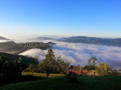 Terreno en venta en Los Guayabitos, Caracas, Distrito Metropolitano - $150k
