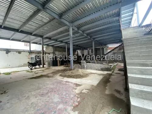 Estupendo Galpón En Venta Ubicado En El Paraiso Mls #26-6578 Bm