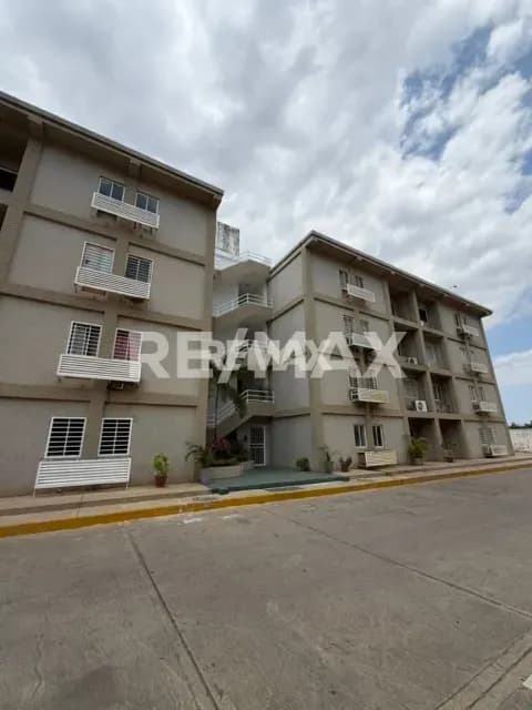 APARTAMENTO EN VENTA EN LOS NARANJOS ZONA OESTE EN MARACAIBO